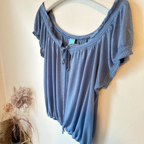 Women's off-the-shoulder cornflower blue top - Picture 4 of 6